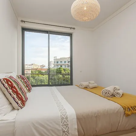 Cosy With Pool And Garage * Lissabon